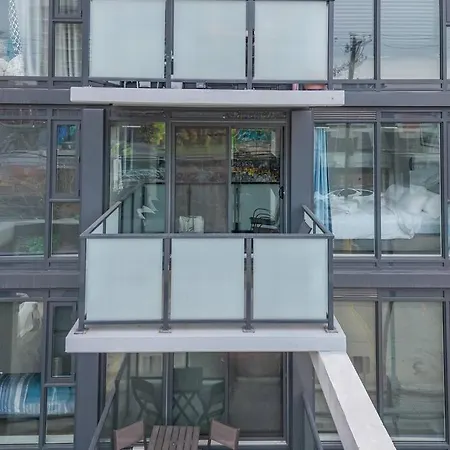 Appartement Chic 1Br Kensington Unit W/Parking à Calgary Extérieur photo