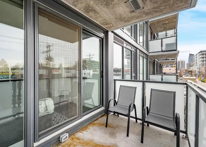 Chic 1Br Kensington Unit W/Parking