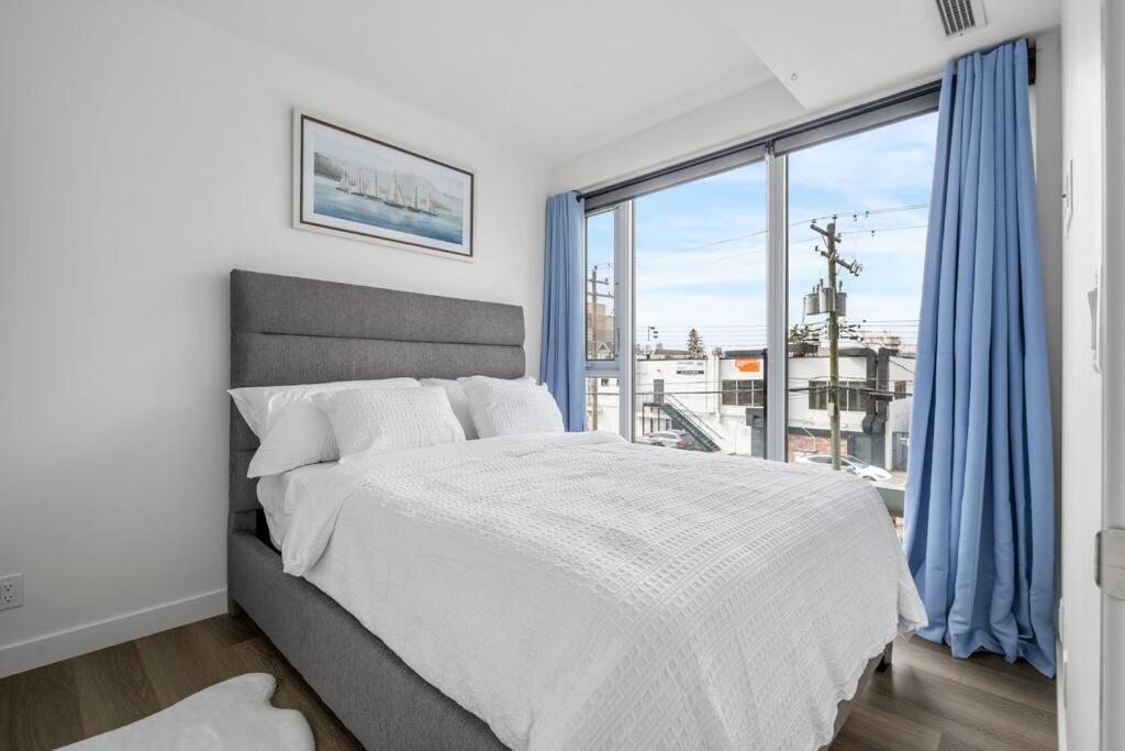 Chic 1br Kensington Unit W/parking Apartment *